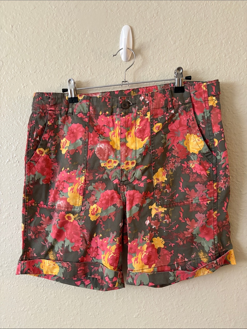 Sundance Olive Floral Shorts with Pink & Yellow Blooms Long Bermuda Size 10
